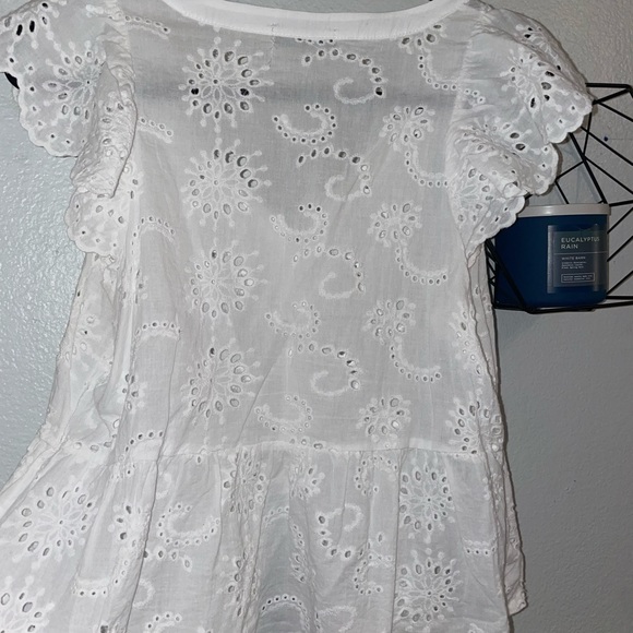 White medium lace top from Shein - Picture 4 of 4